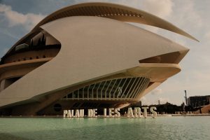Palau de les Arts de Valencia, símbolo de la ciudad donde MiempresaYA ayuda a constituir una SL en 48h