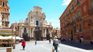 Plaza de la Catedral de Murcia, donde MiempresaYA ayuda a constituir tu SL urgente en menos de 48 horas